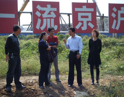 灵雨老师为京沪铁路某地段做地质勘察